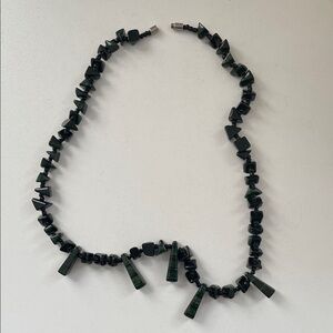 Faux malachite green glass necklace in EUC